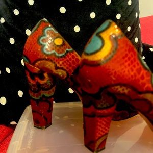 snakeskin showstoppers